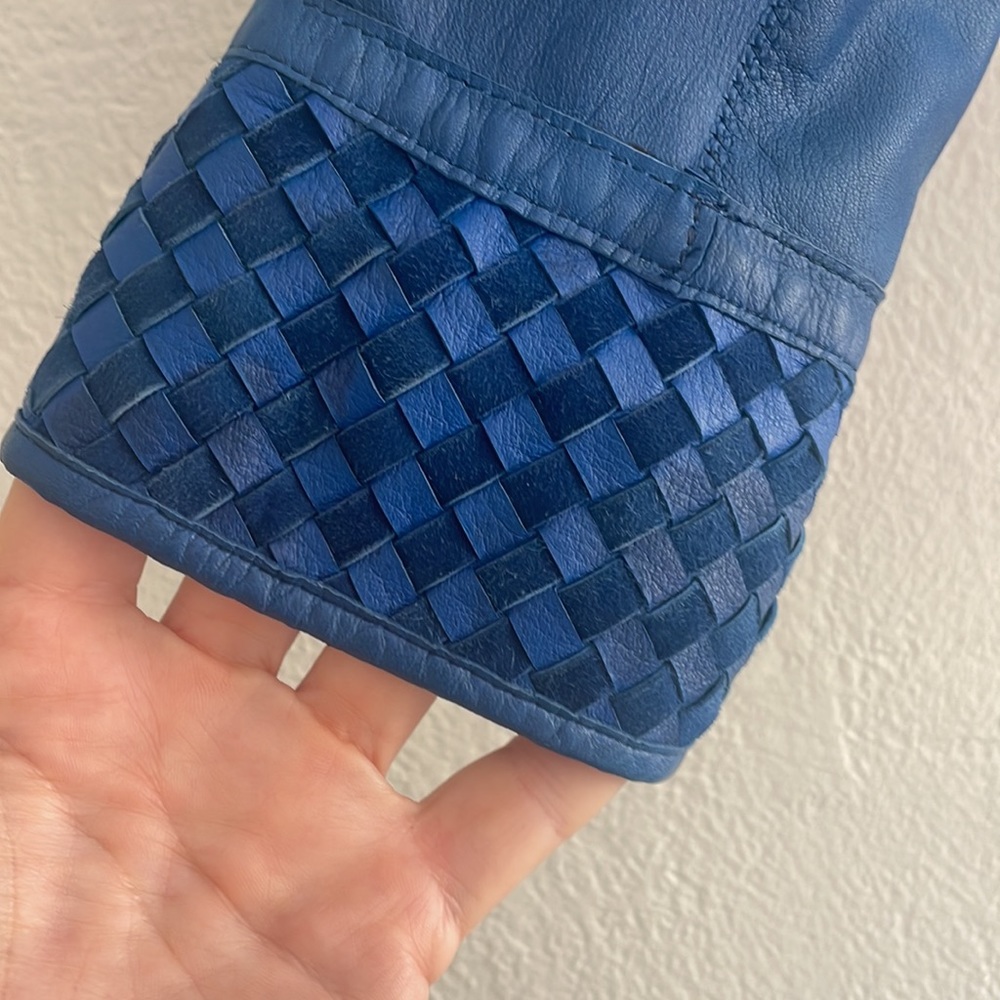 Italian Women’s Reversible Blue Leather and Suede short waisted jacket; Medium - Picture 5 of 16